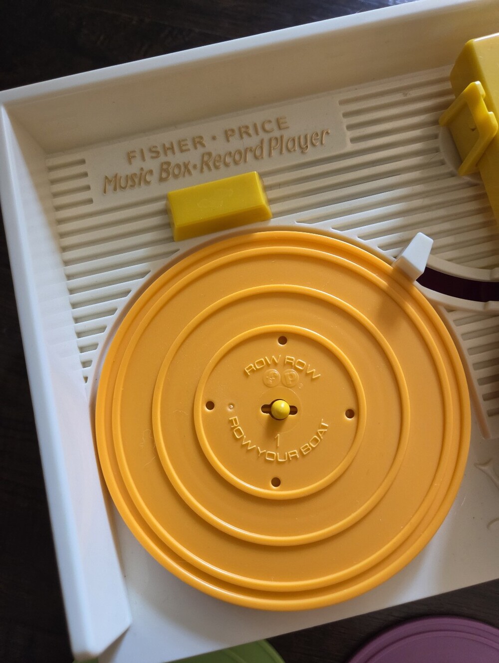 Vintage 1971 Fisher-Price Music Box Record Player #995 – Complete with 3 Records - Picture 3 of 7